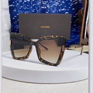 Tom Ford Oversized Cat-Eye Sunglasses - Tortoise Shell